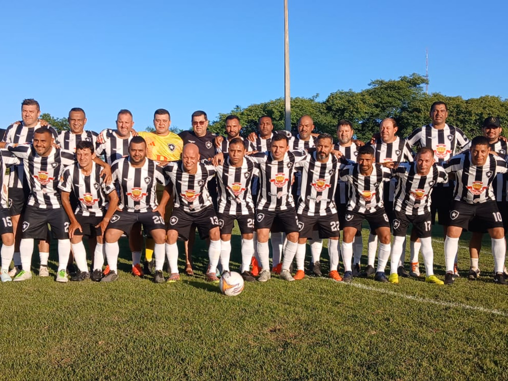 Botafogo garante bicampeonato nos pênaltis 