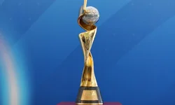 Marta iguala Klose na artilharia histórica de Copas do Mundo