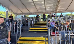 Trânsito interrompido na Ponte Internacional