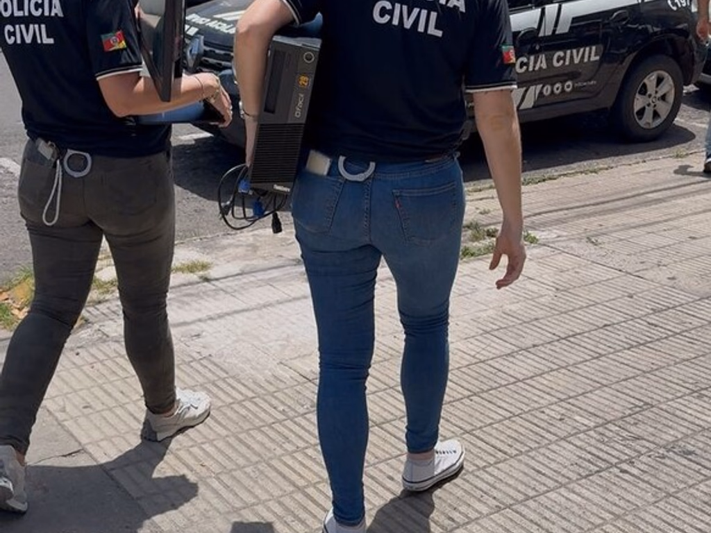 Acusado de divulgar vídeo com conteúdo íntimo é preso