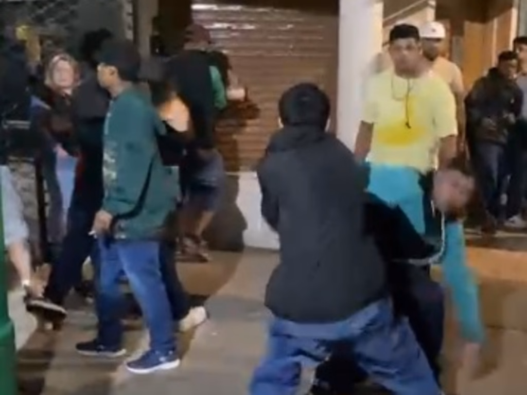 BM usa balas antimotim e gás lacrimogênio para conter baderna