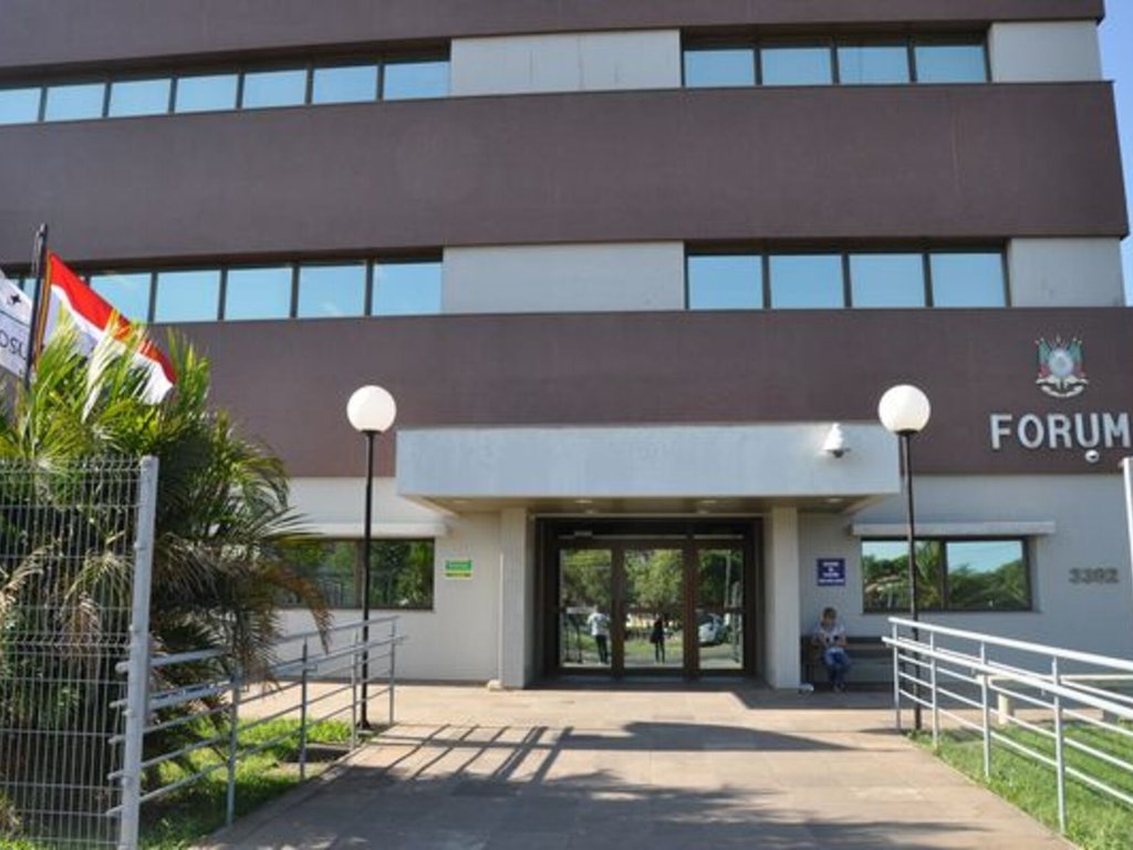 Justiça absolve oito acusados de integrar quadrilha de roubo de cargas