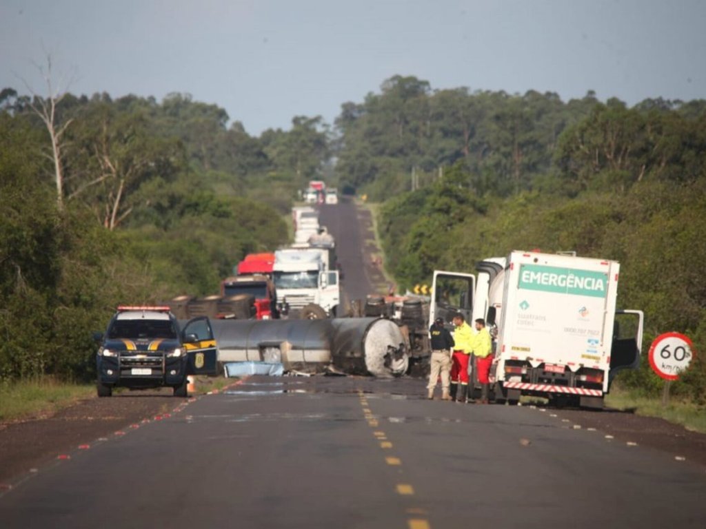 BR-472 segue interditada, forçando desvio por João Arregui e Plano Alto