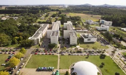 Planetário itinerante leva experiência imersiva às escolas de Uruguaiana