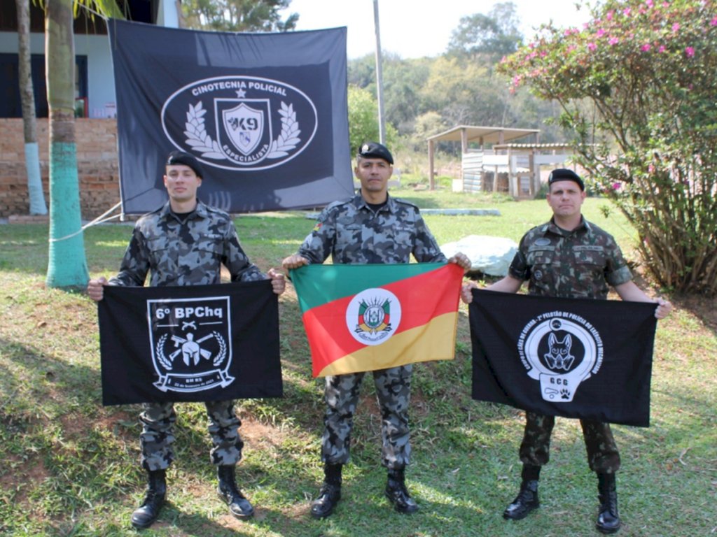 Policiais de Uruguaiana se especializam em cinotecnia policial