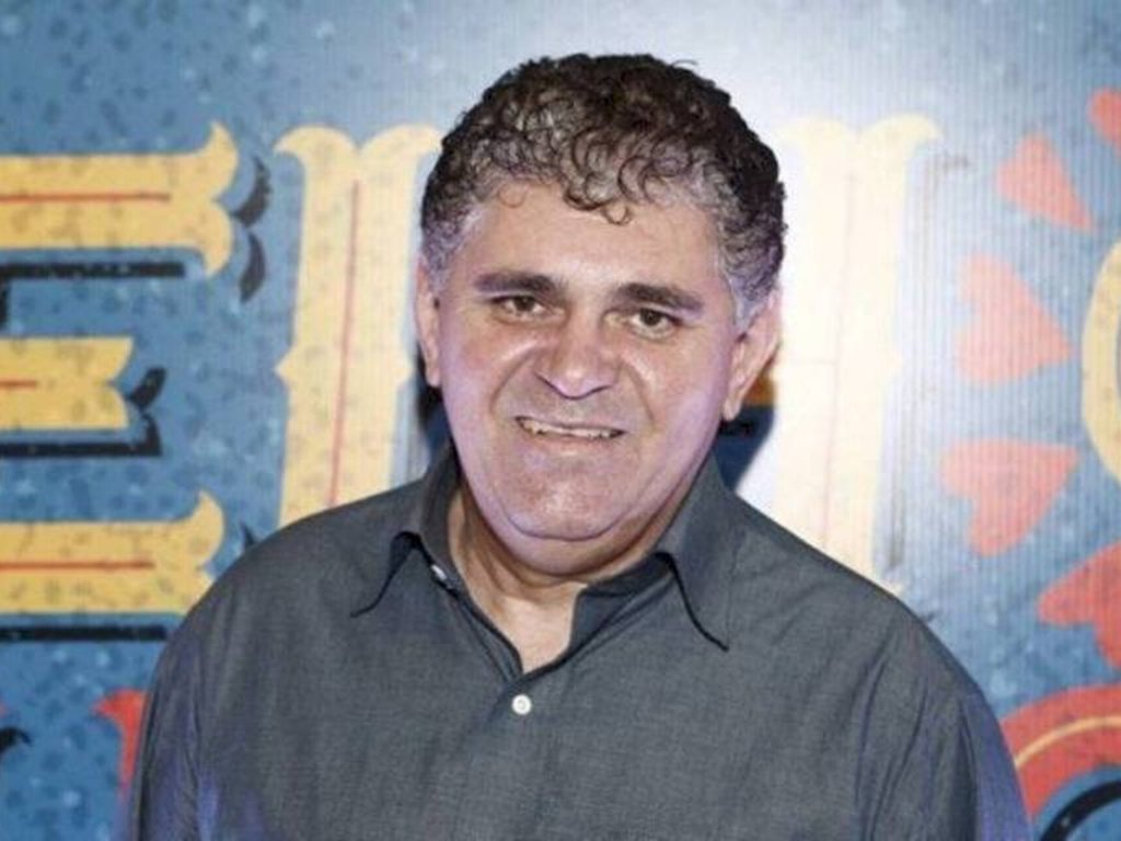 Morre ator e humorista Batoré que fez fama em A Praça É Nossa