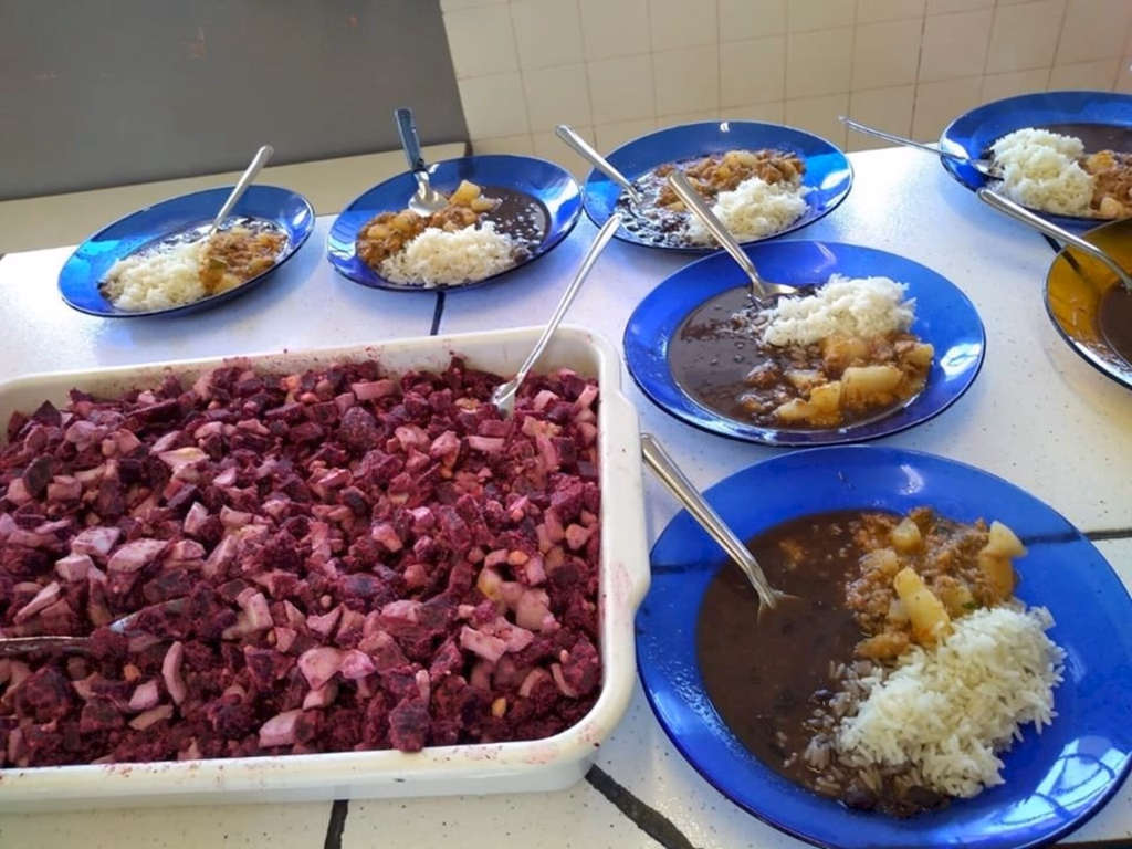 Escolas municipais vão oferecer merenda para alunos que solicitarem