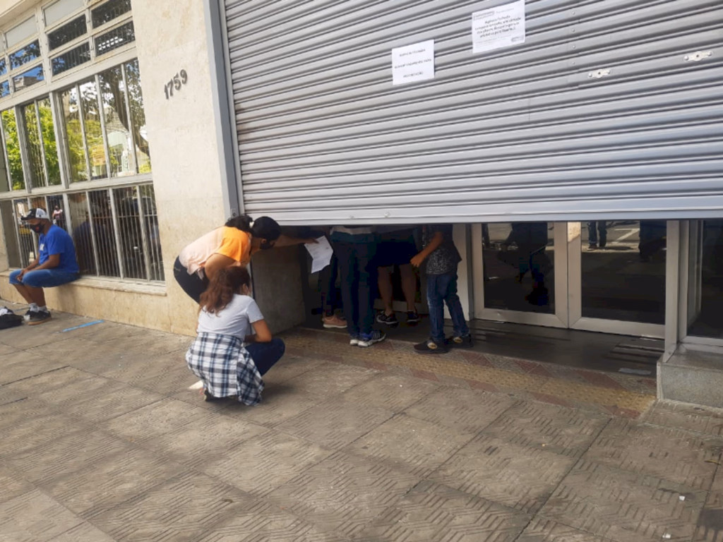 Covid-19 fecha agência do Banrisul mais uma vez