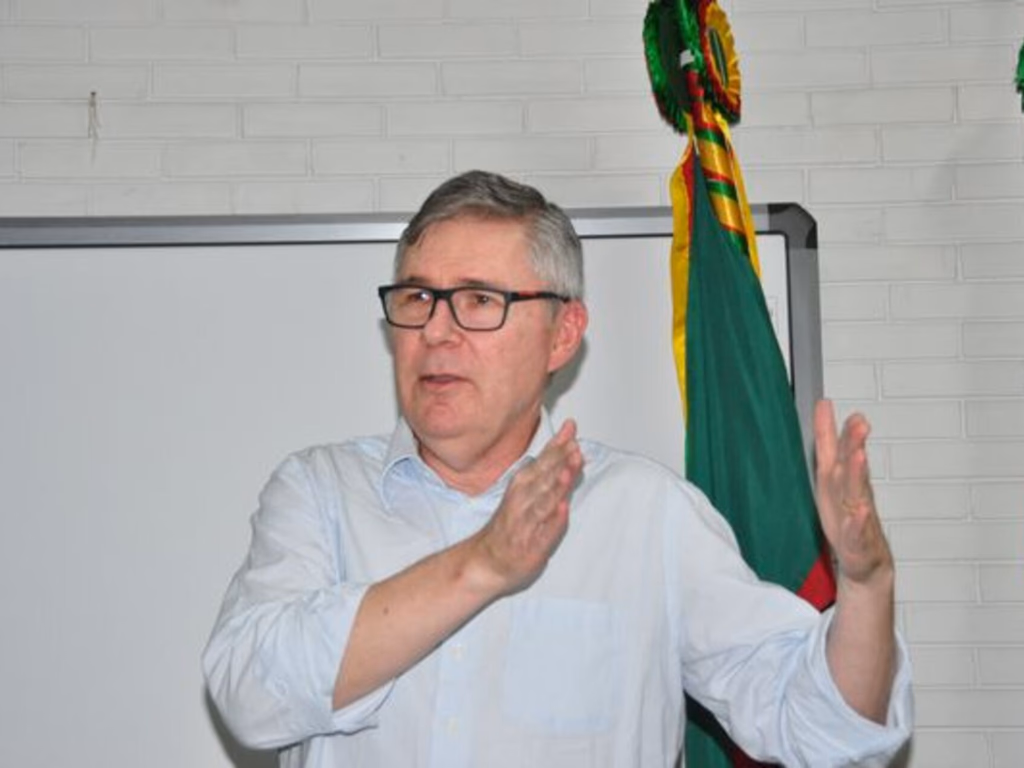 Secretário Estadual de Educação visita Uruguaiana