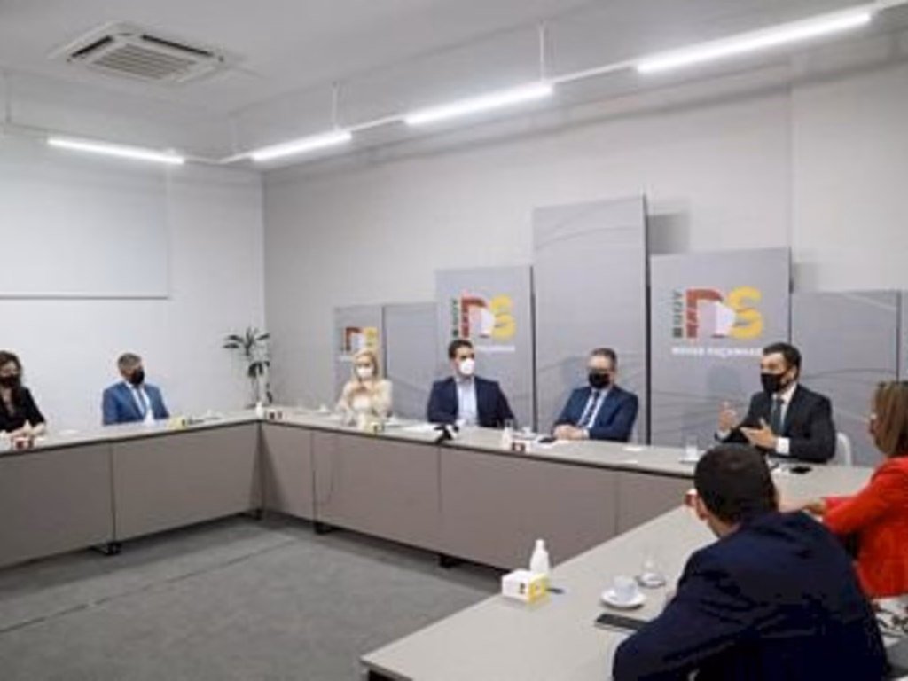 Primeiras famílias são removidas da zona ribeirinha