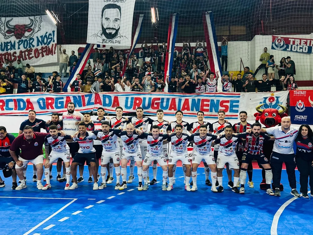 Uruguaianense vai à semifinal da Copa dos Pampas