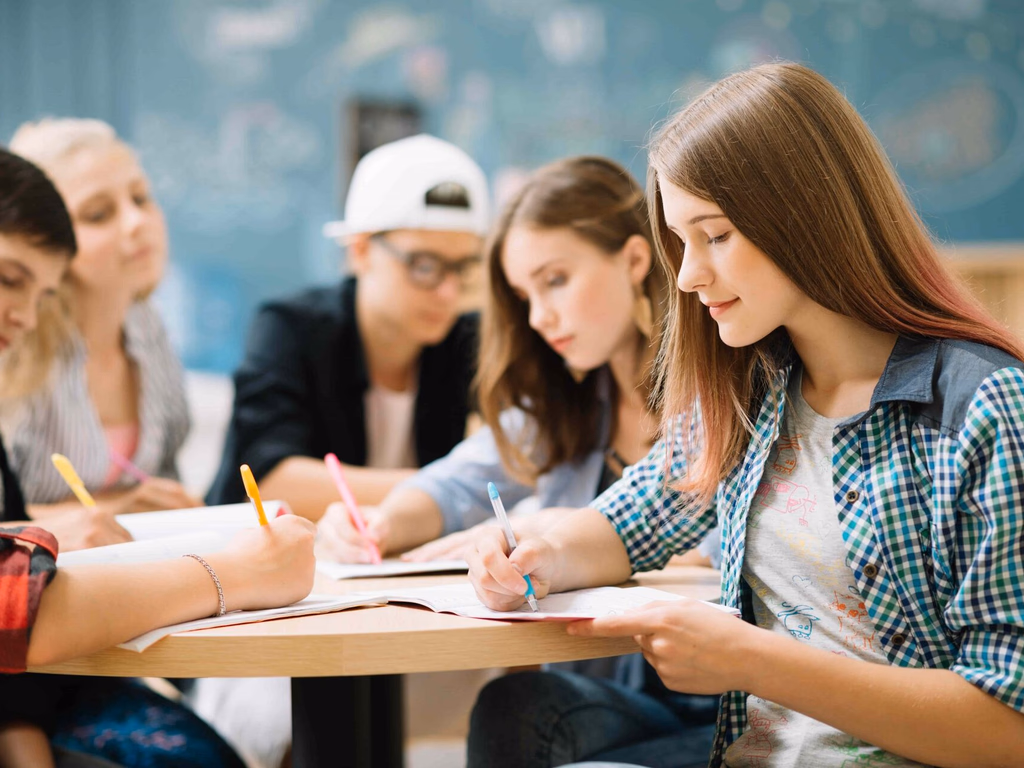 Feira virtual orienta escolha de itinerários do Ensino Médio