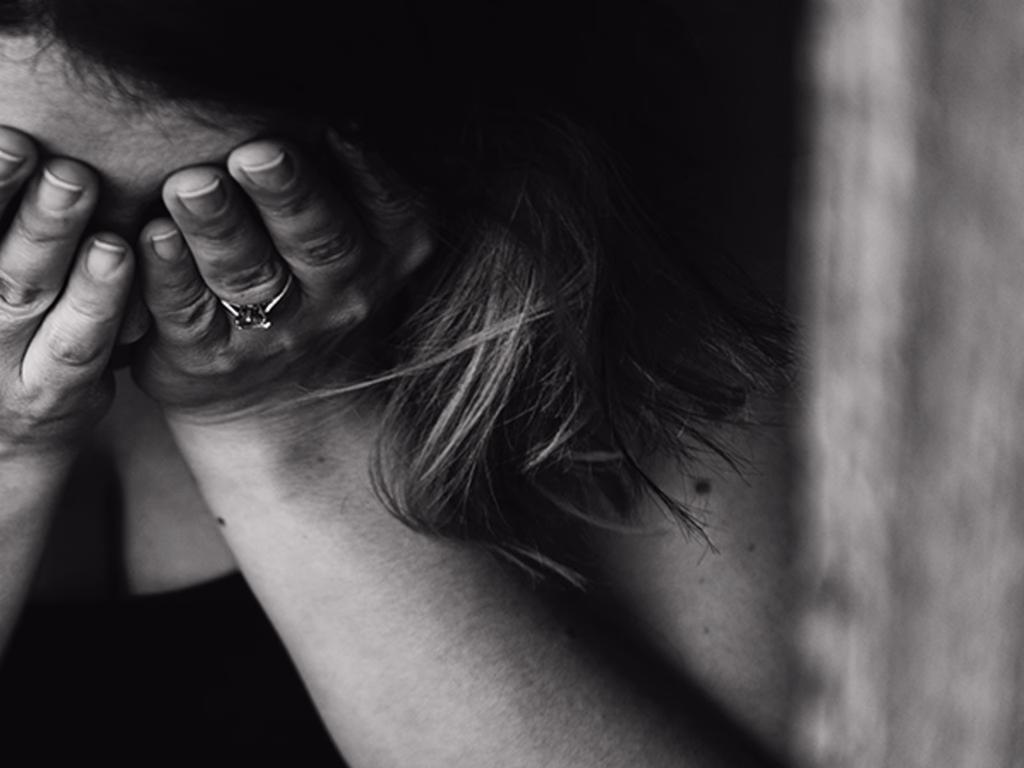 Homem tenta matar a companheira e tira a própria vida