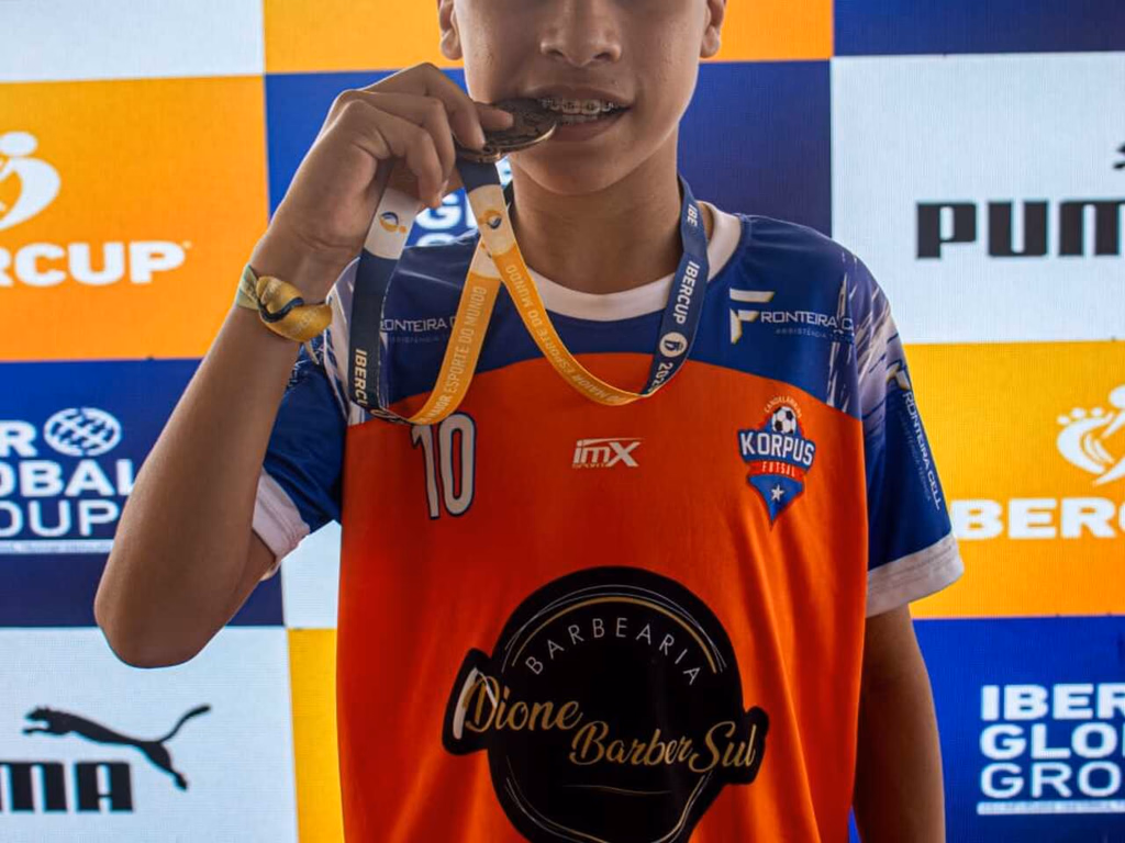 Atleta de Uruguaiana brilha no futsal