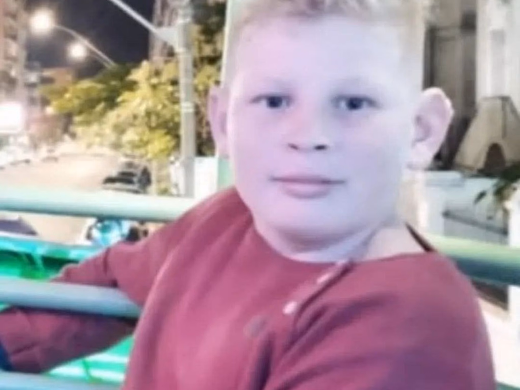 Menino de 12 anos morre após descarga elétrica em casa