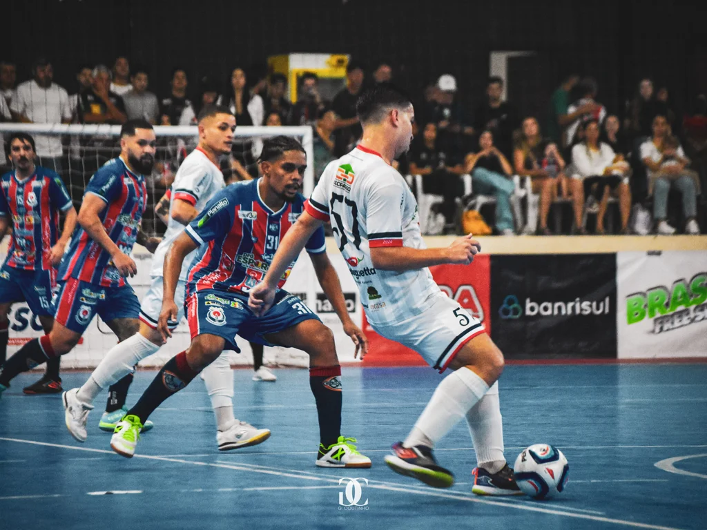 Uruguaianense goleia São Luiz