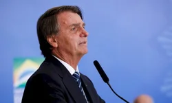 Bolsonaro sanciona Orçamento 2022 com vetos parciais e aumento a servidores