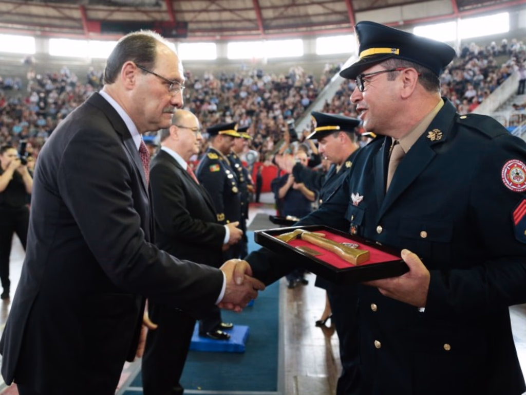 Corpo de Bombeiros Militar forma turma de sargentos em curso inédito de ensino à distância