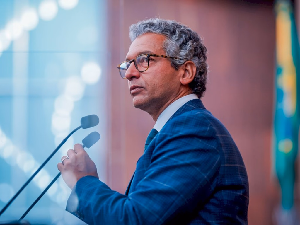 Frederico entrega R$ 300 mil em emendas para Uruguaiana