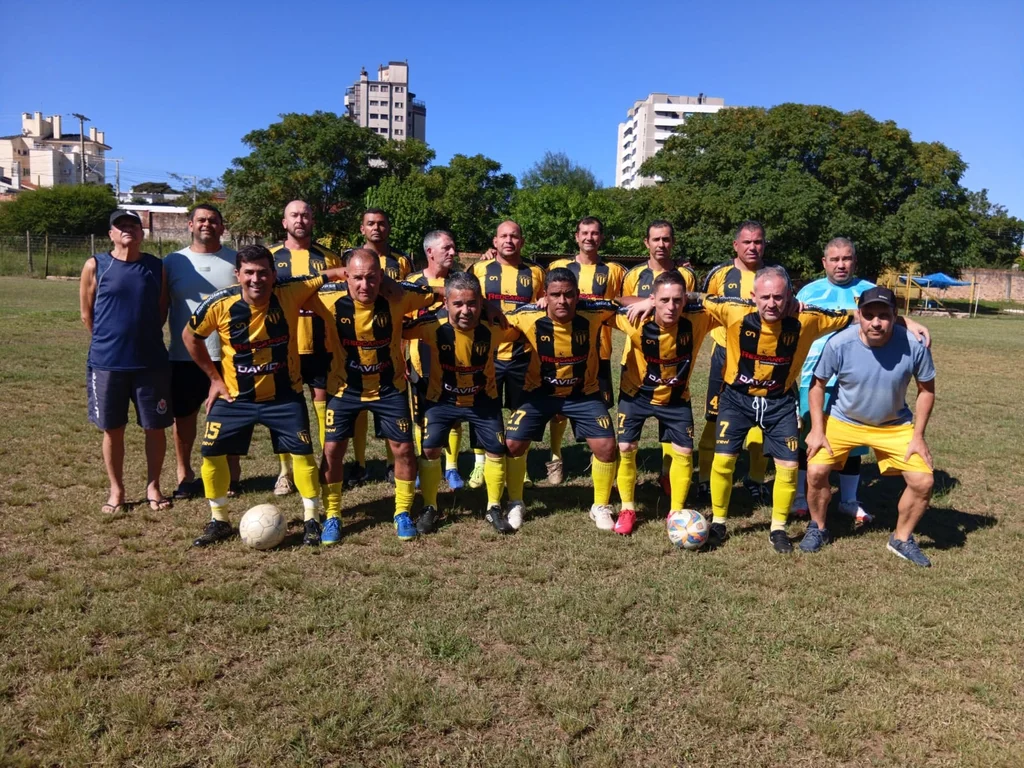 Definidos os finalistas do Máster 45 e grandes confrontos no LAU 55