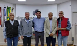 Lula acaba com as escolas cívico-militares