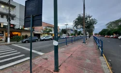 Foguete chinês fora de controle deve cair na Terra até sábado