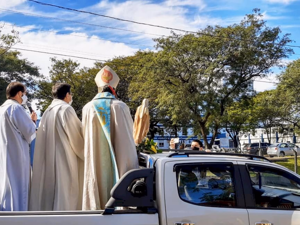 Carreata lembra dia de Sant’Ana e abençoa hospital