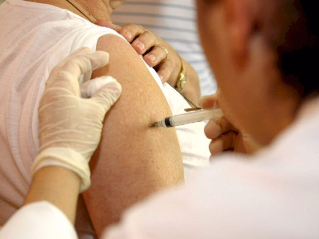 Mais de 30 mil pessoas estão com a vacina atrasada