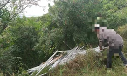 Trio de vândalos ateia fogo na Praça do Barão