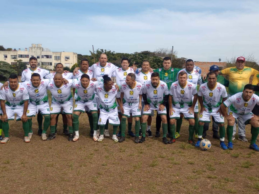 Barcelona destaque da rodada na Liga Master Quarentão