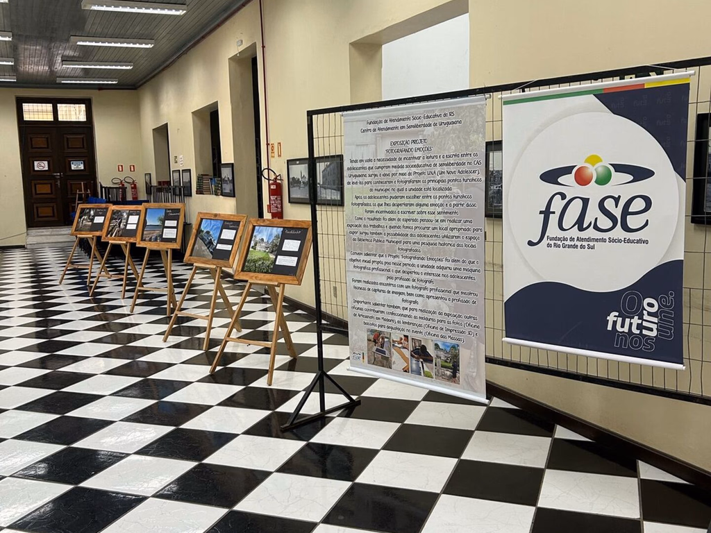 Exposição reúne fotografias e textos produzidos por jovens em semiliberdade