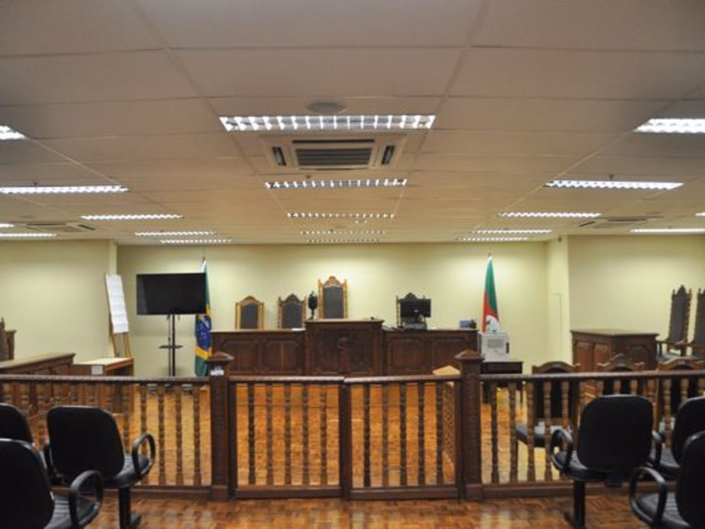 Acusado de deixar vítima ‘na cama’ vai à júri hoje