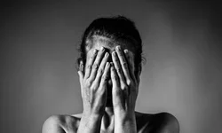 Brasil registra 1.568 feminicídios em 2025