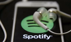 Chris Packham faz um apelo a Taylor Swift sobre o uso de jatos particulares