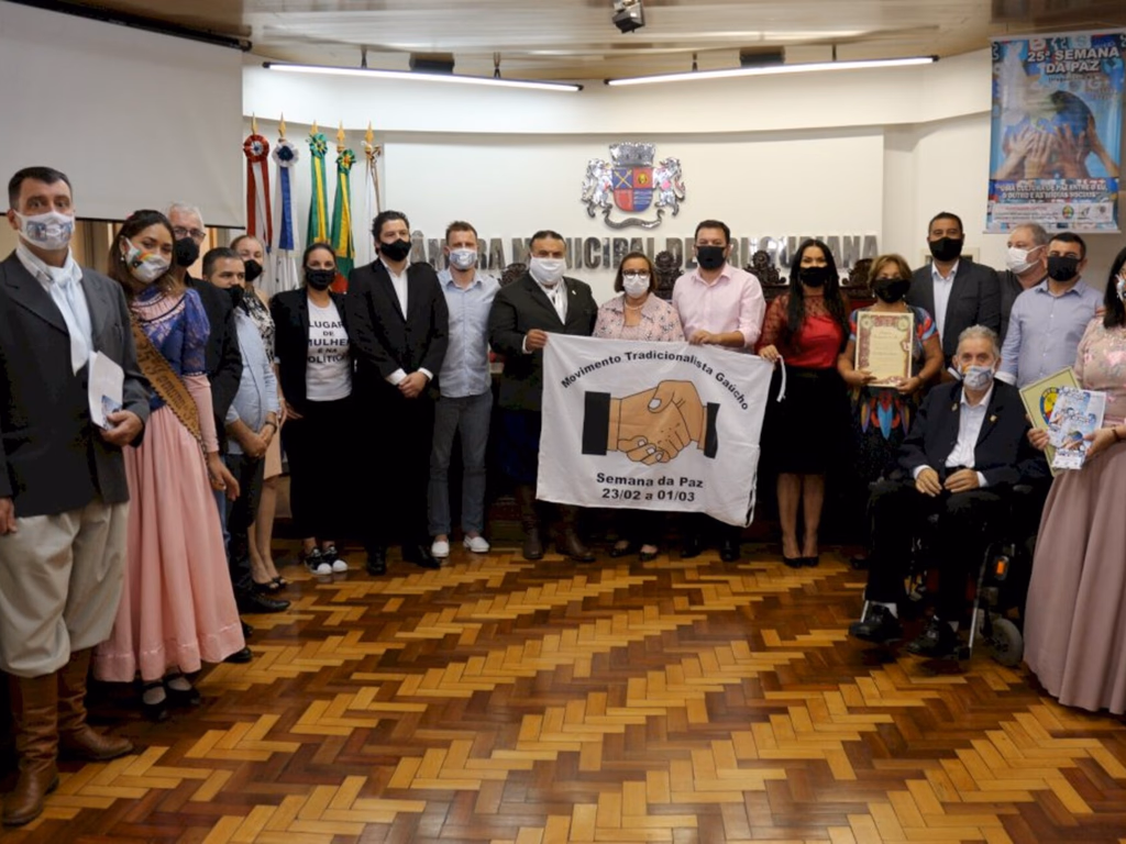 Personalidades são contempladas com Diploma de Mensageiro da Paz
