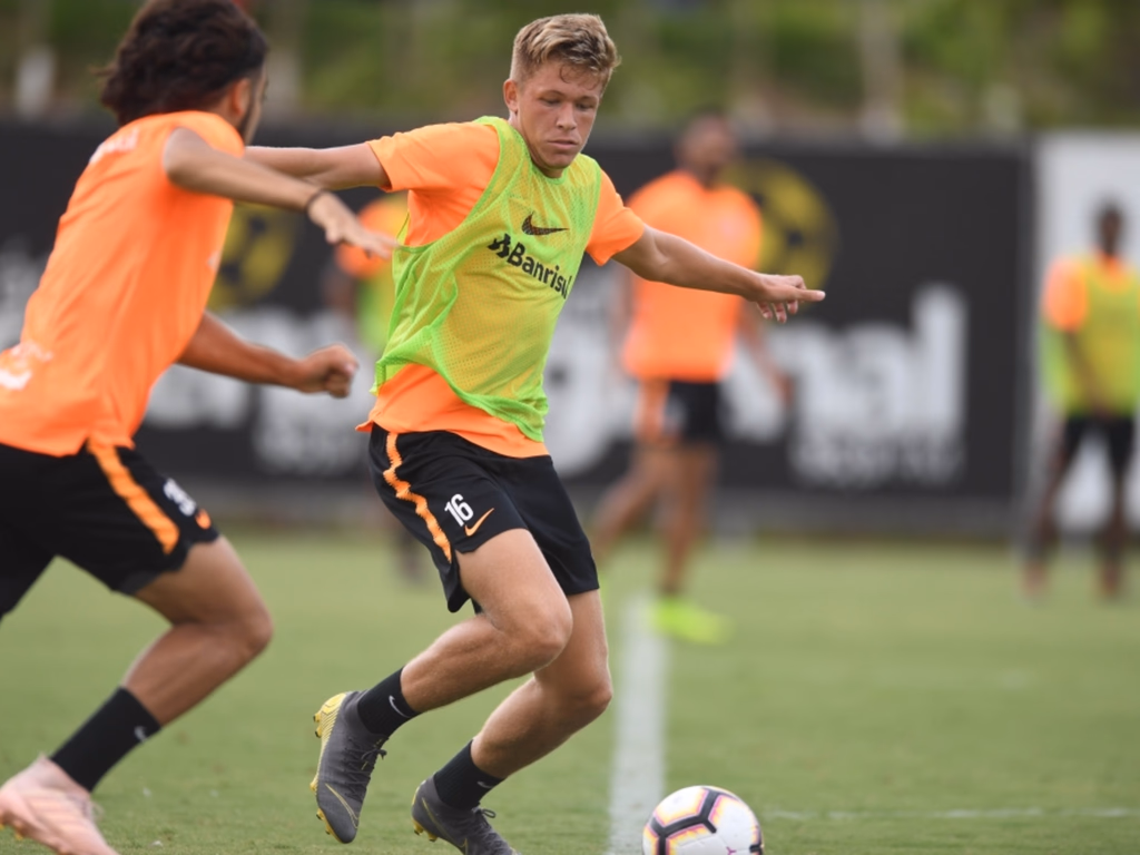 Visando à estreia na Libertadores, Colorado treina forte