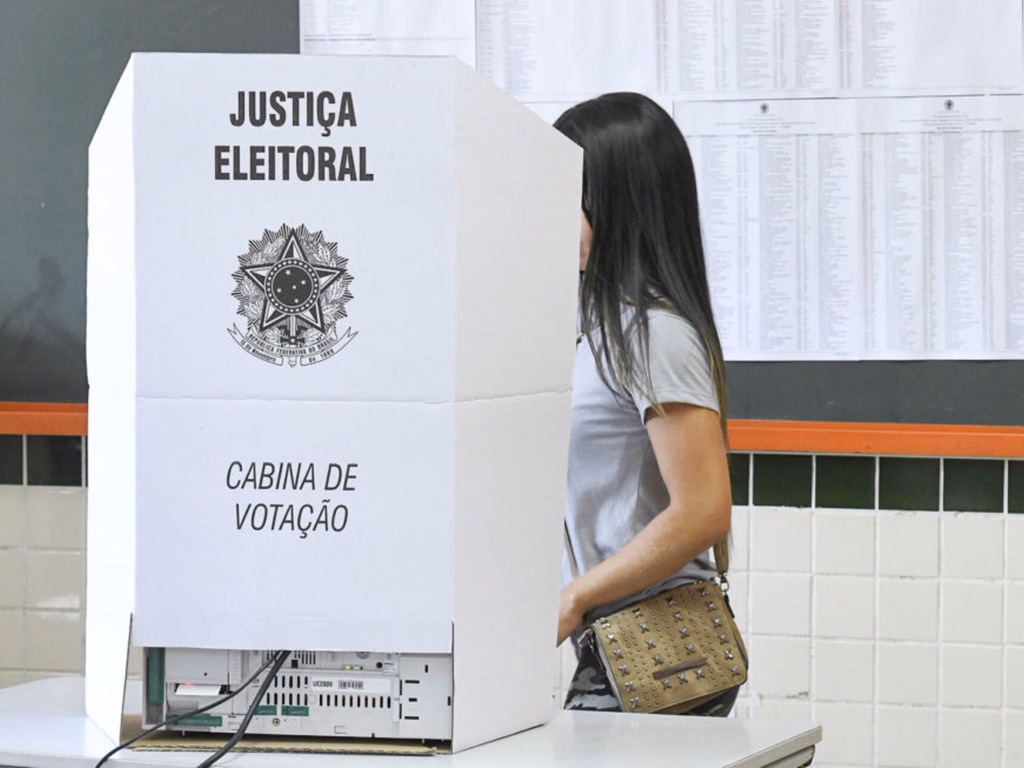 Eleitores de 45 e 49 anos são maioria em Uruguaiana e mulheres lideram