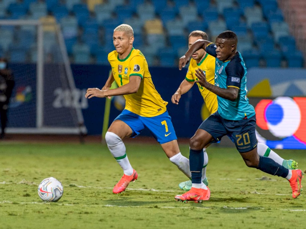 Brasil empata com o Equador e aguarda adversário das quartas