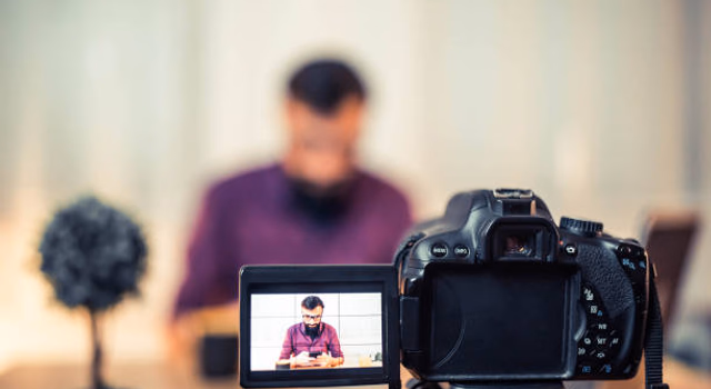 Influenciador condenado por danos coletivos em caso de exposição de crianças