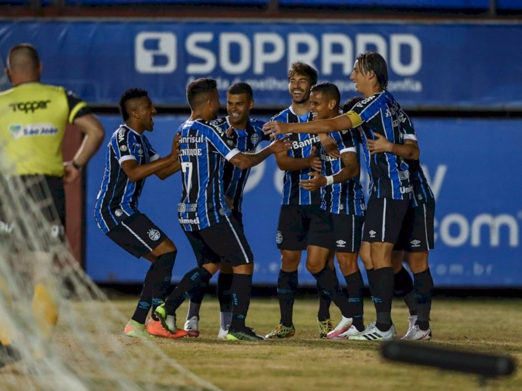Grêmio vence o Caxias e tem vantagem na grande decisão
