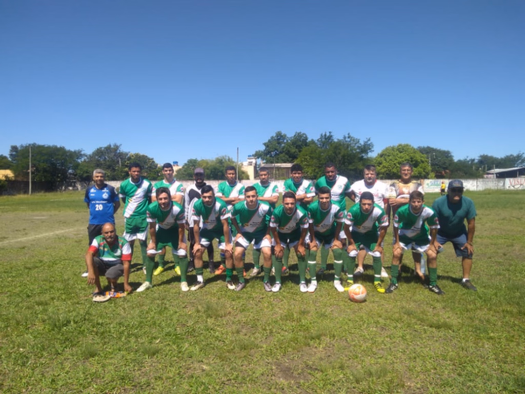 Cidade Alegria vence e mantém liderança