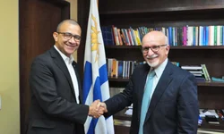 Frente Parlamentar reúne políticos e sociedade civil em plenária