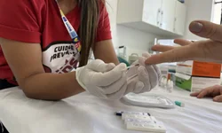 Saúde leva ações do Dezembro Vermelho a jovens da Fase