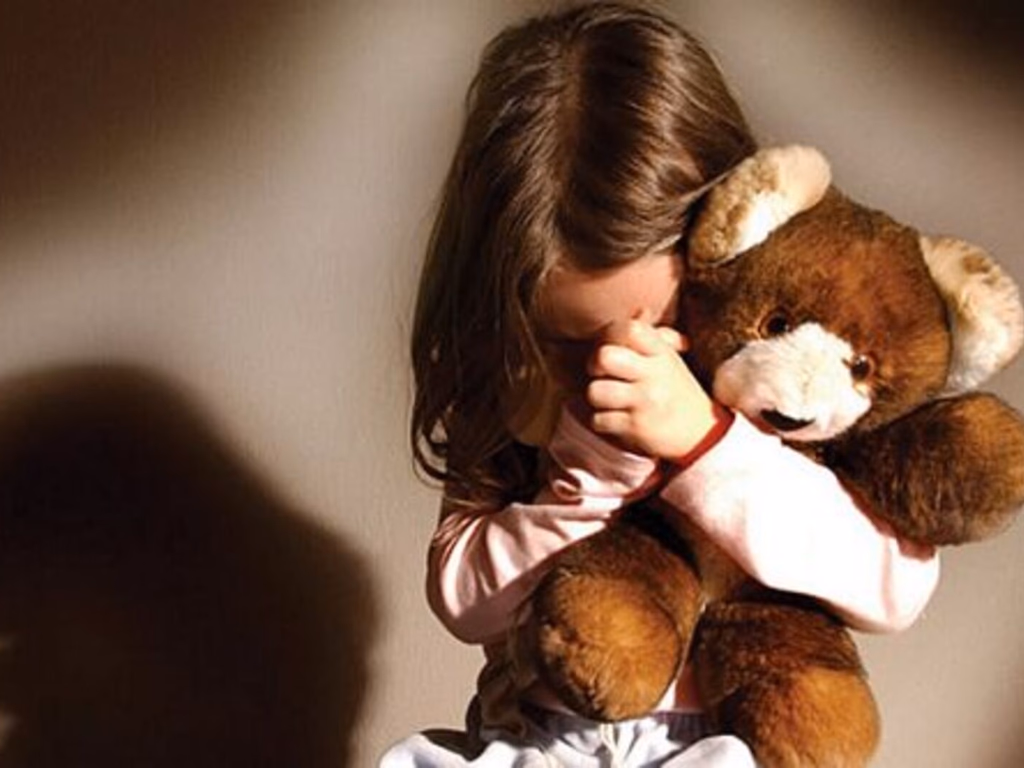 Avô é suspeito de estuprar neta de três anos