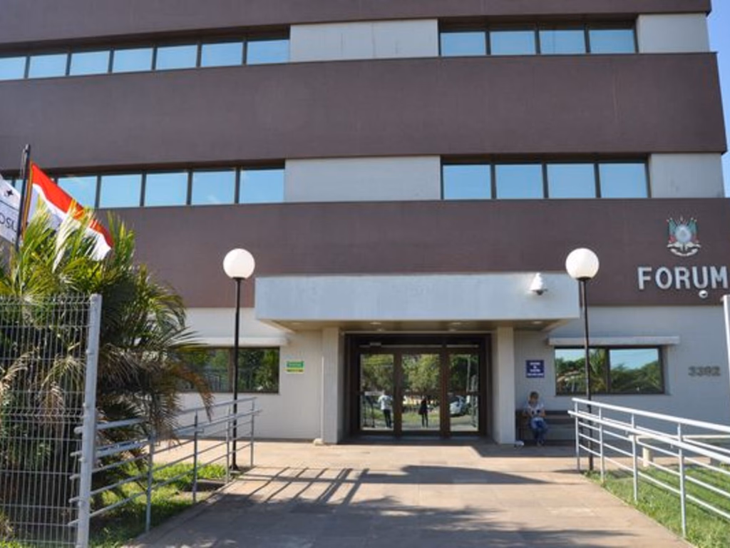 Justiça absolve oito acusados de integrar quadrilha de roubo de cargas