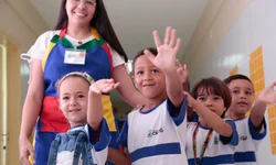 RS paga bônus de frequência escolar a profissionais da rede estadual 