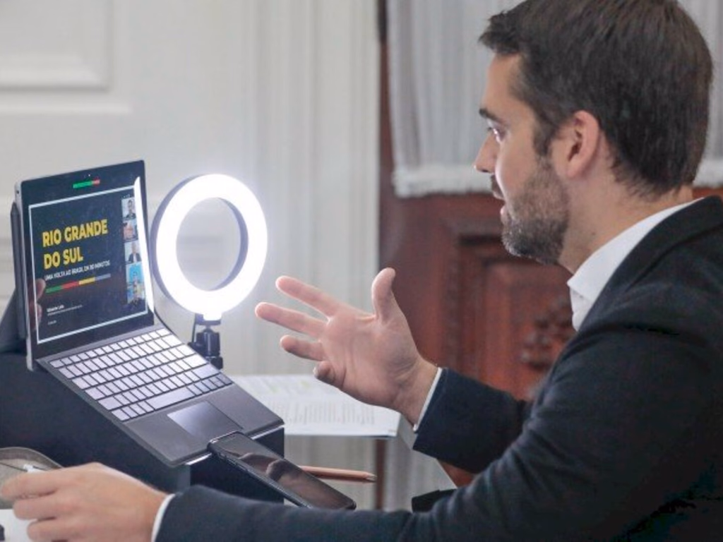 Leite palestra em evento sobre investimentos e comércio