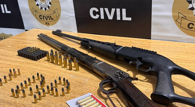 Homem acaba preso em flagrante após apreensão de armamento