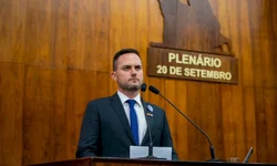 Mandetta fica, pelo menos por enquanto