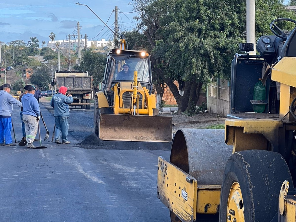 Prefeitura entrega asfaltamento no bairro Cidade Nova